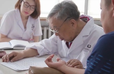 國醫大師張琪的77載中醫情