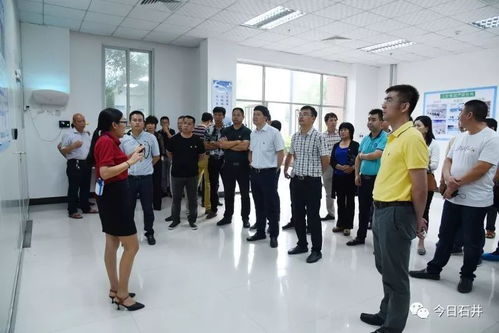 今后五年怎么干 石井鎮黨政領導 黨代表 人大代表 新任村書記到晉江 廈門 安溪三安集團等光電園區現場取經